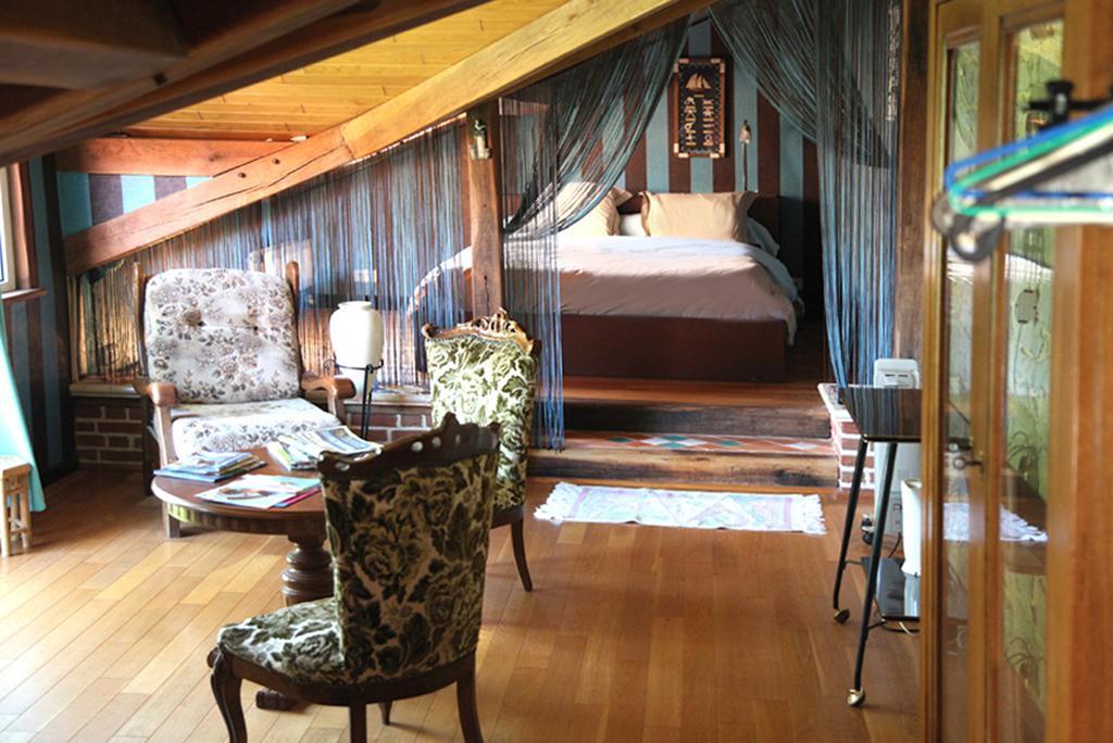 La Citadelle D'Hututu Bed and Breakfast Avesnes-sur-Helpe Δωμάτιο φωτογραφία